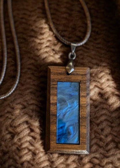 SIMPLE VERTICAL PENDANT